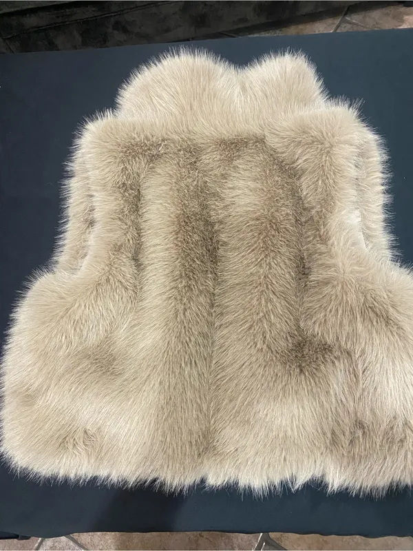 Jason Wu Women’s Cream Faux Fur vest - Image 11