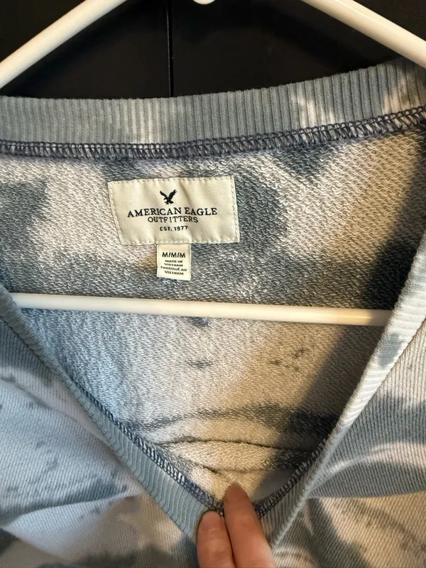 American Eagle Outfitters Pale Blue & White Tie-Dye Crewneck - Image 6