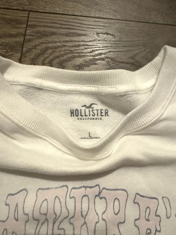 Hollister Crewneck Sweater - Image 3