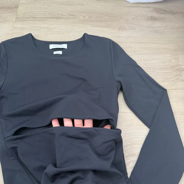 Aritzia Babaton SEGOVIA BLACK CUT OUT CONTOUR BODYSUIT - Image 8