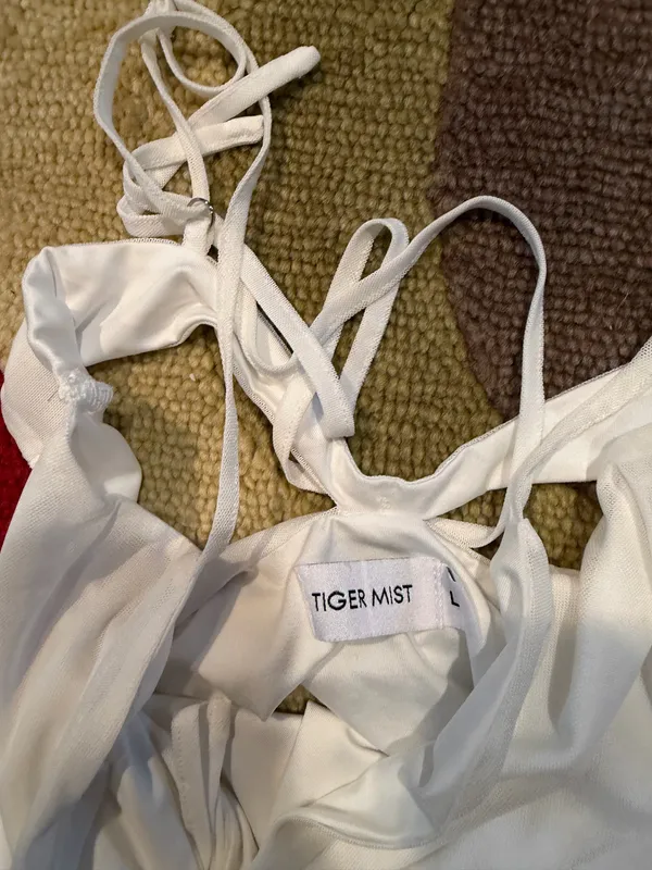 Tiger Mist White Cutout Spaghetti Strap Tank Top Ruched Tie Mesh Size Large - Image 2