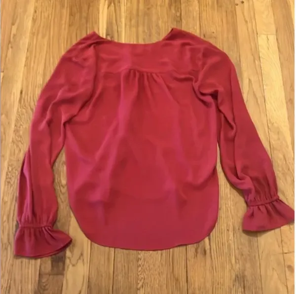 Loft Ann Taylor Rust Red high low blouse with flare cuff sleeves size XS - Image 4