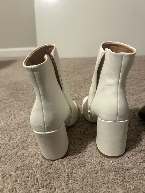 Madden girl booties white - Image 2