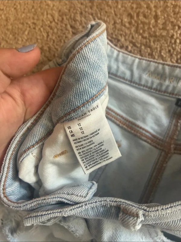 American Eagle Outfitters Light Wash Ripped Denim Shorts mom shorts stretch 12 - Image 6