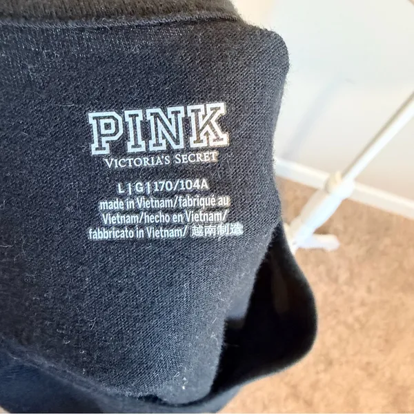 Victoria's Secret PINK Oversized Black Logo Campus Long sleeve Tee size large - Image 7