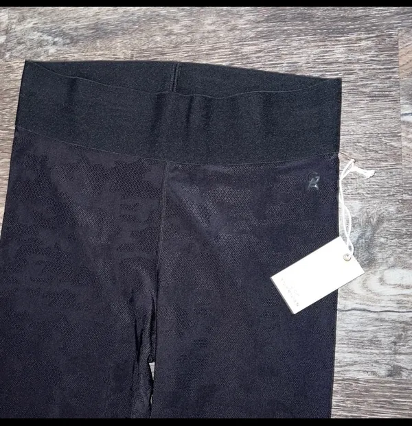 Good American Workout Outfit - Image 7