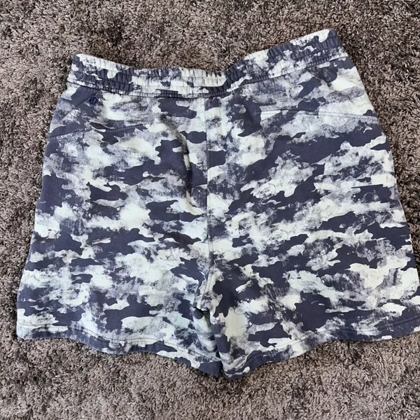 Lululemon Loungeful High-Rise Short 7" Heritage Camo Wash WP Blue Multi Size‎ 16 - Image 8