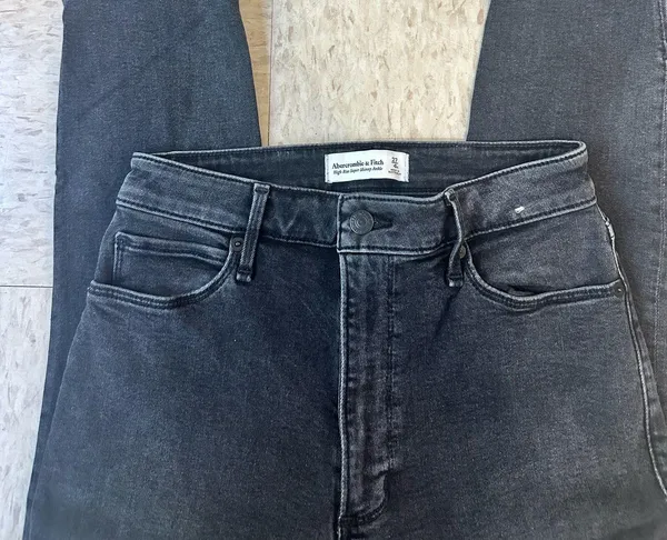 Abercrombie Jeans - Image 5