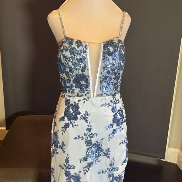Women’s Blue Mermaid Fit Dress Sparkly Sequins LaceUp Back Leg Slit Size 4 *READ - Image 3