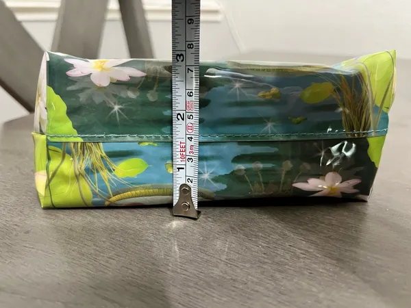 Catseye London beautiful frog prince makeup bag Green - Image 10