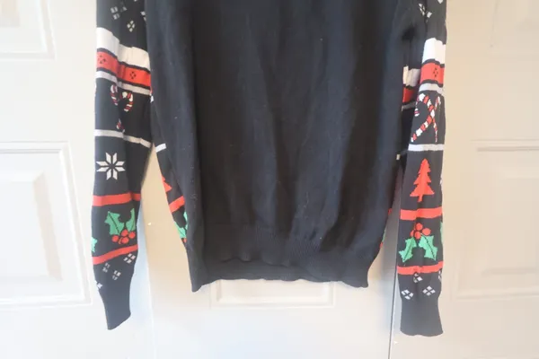 Primark deadpool ugly Christmas sweater in black, red and white size medium. - Image 12