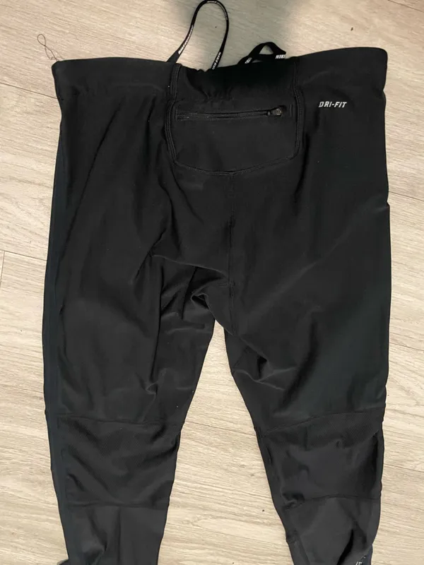 Nike Black Women's Athletic Leggings with Reflective Swoosh - Image 3