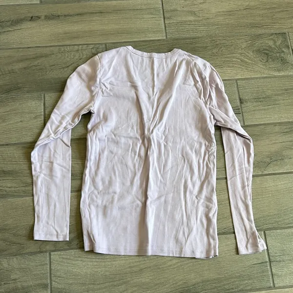 Gap light lavender long sleeve top - Image 3