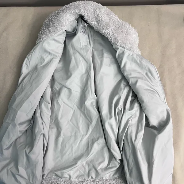 🏔️ Patagonia Los Gatos Fleece Vest – Women’s Large – Light Gray /Sherpa 🏔️ - Image 4