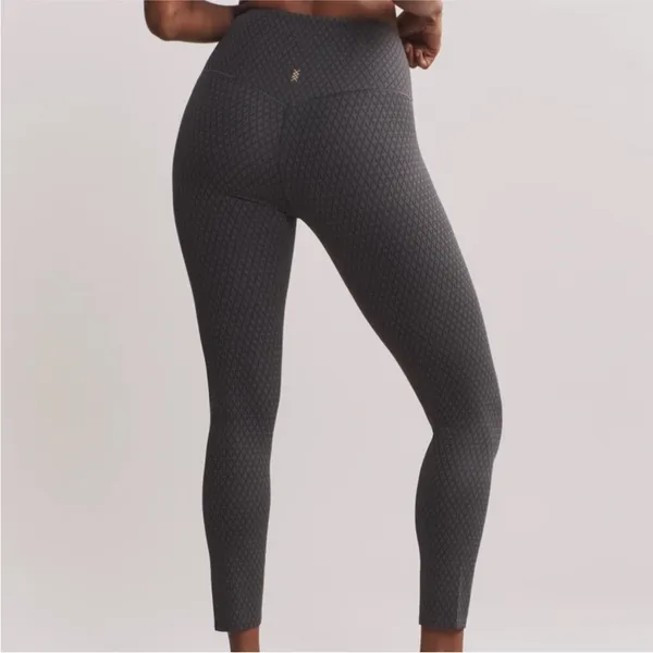 Rhone Revive 7/8 Leggings XS Printed Asphalt/Black - Image 3