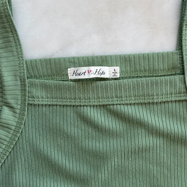Heart & Hips sage green ribbed bodycon maxi dress sleeveless scoop back size L - Image 3