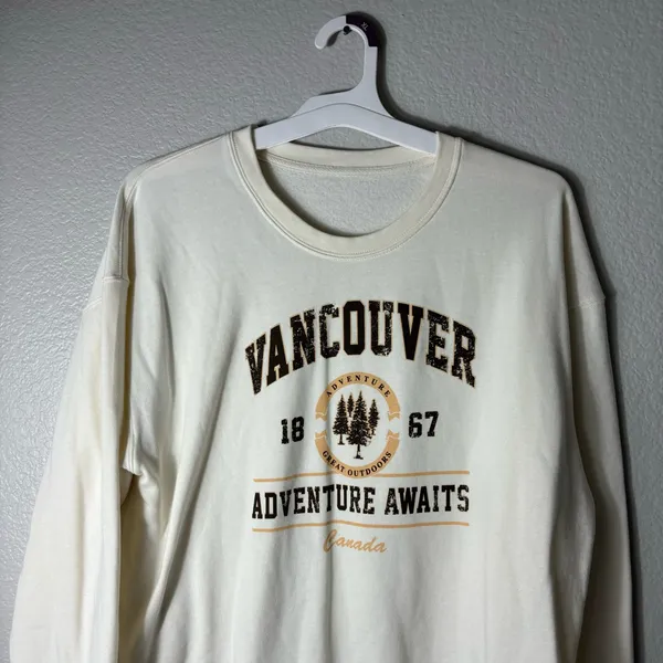 Vancouver Canada Graphic Sweatshirt Women’s L Tan Crewneck Adventure Awaits - Image 3