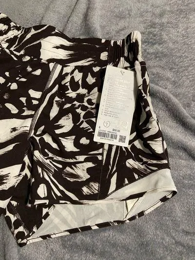 Lululemon Hotty Shorts - Image 2
