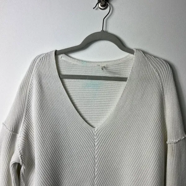 Free People La Brea Relaxed Fit Ribbed V-Neck Knit Women's size‎ small - Image 3