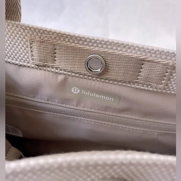 Lululemon Two-Tone Canvas Mini Tote Bag 4.5L - Image 6