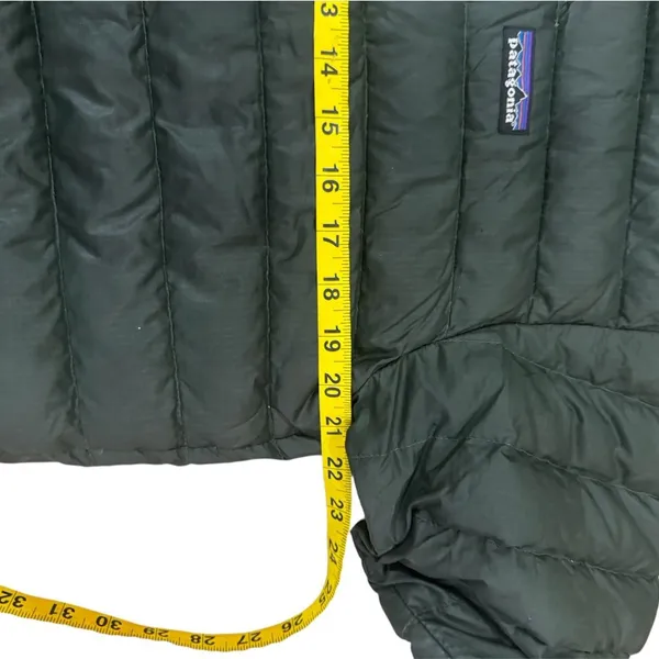 Patagonia Women's Down Jacket Puffer in green size S - Image 7
