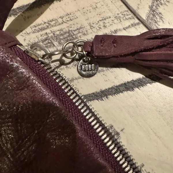 Hobo Leather Shoulder Bag Purple - Image 3