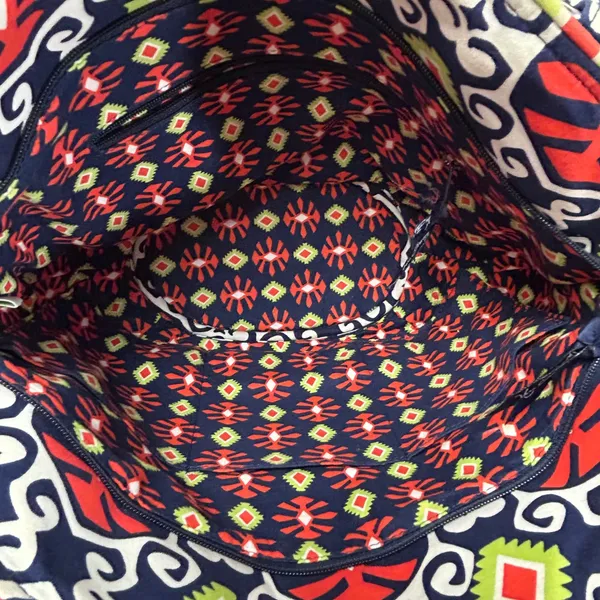 Vera Bradley Sierra Quilted Cotton Shoulder Bag Navy Red‎ Geometric Tote - Image 3
