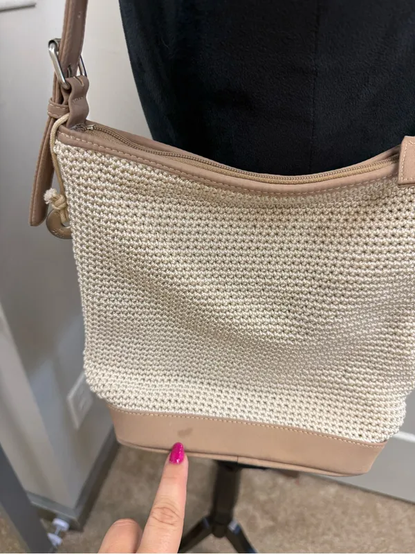 The Sak Cream Tan Crochet Shoulder Bag Top Zip Bucket Style Neutral Purse - Image 5