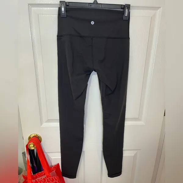 Lululemon Wunder Under Leggings - Image 4