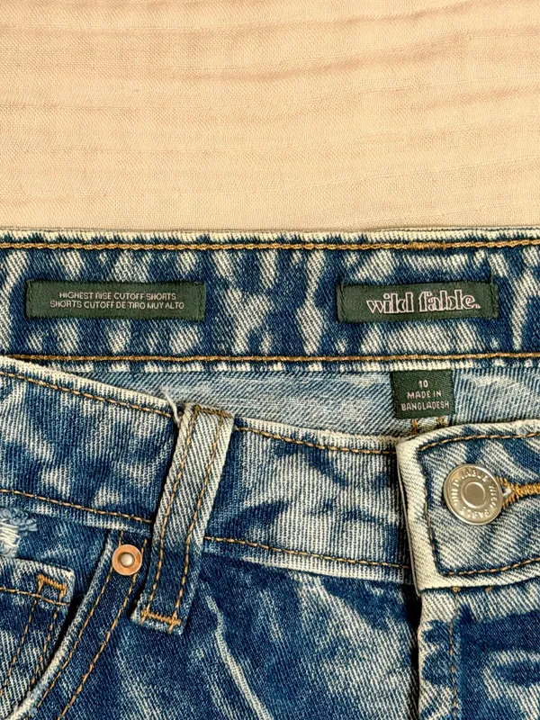 Ripped Distressed Jean Shorts Wild Fable 10 High Rise Cut-Off - Image 4