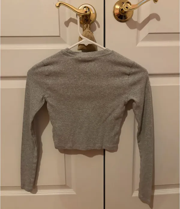 Aritzia Long TNA Sleeve - Image 2