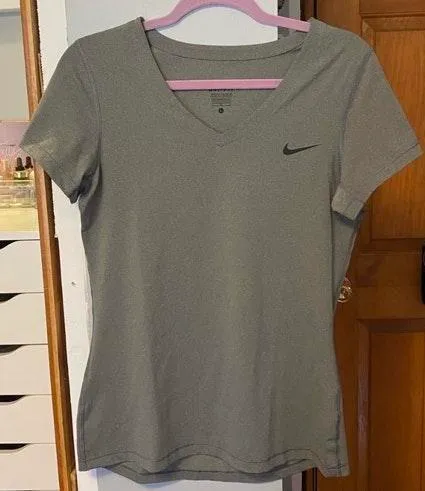 Nike T-shirt - Image 2
