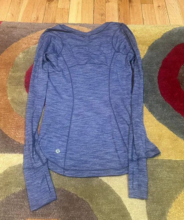 Lululemon 5 Mile Long Sleeve Shirt Blue Space Dye Cotton Material Size 4 - Image 2