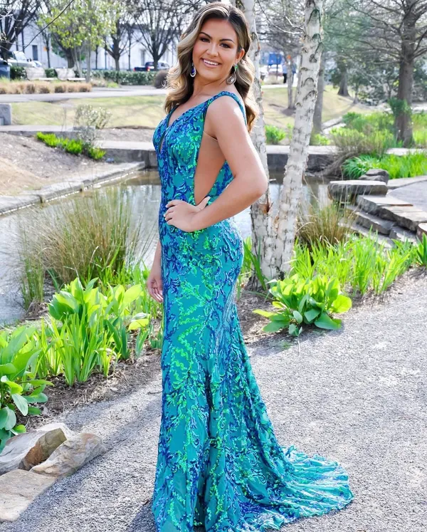 Sherri Hill Sequin Prom Dress - Image 3