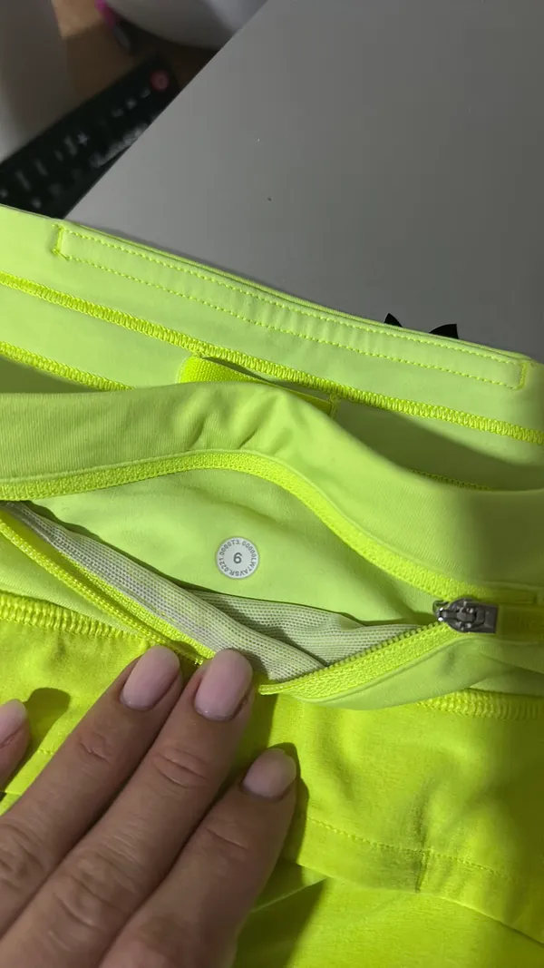 Lululemon Speed Shorts 2.5" - Image 6
