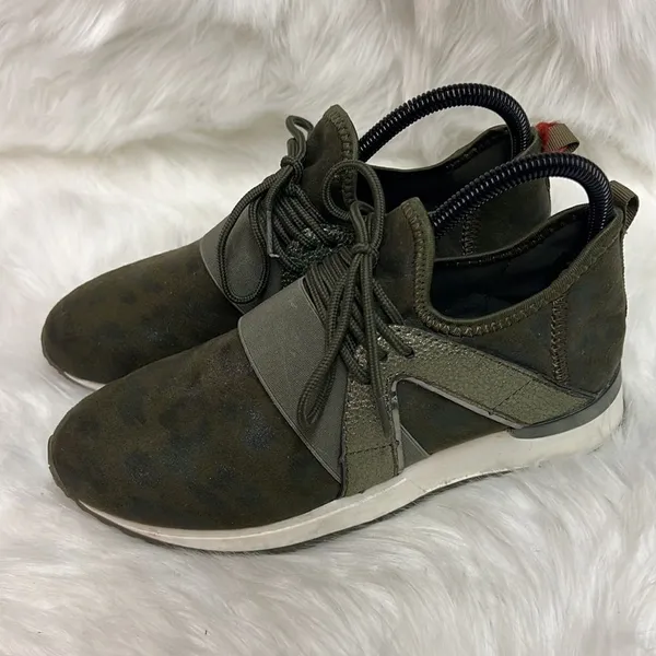 TopModa Green Leopard Print Sneakers‎ Size 7.5 Bin 22 - Image 2