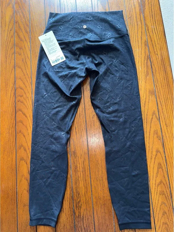 Lululemon Align High Rise 25” Yogo Emboss Black Size 8 NWT - Image 3