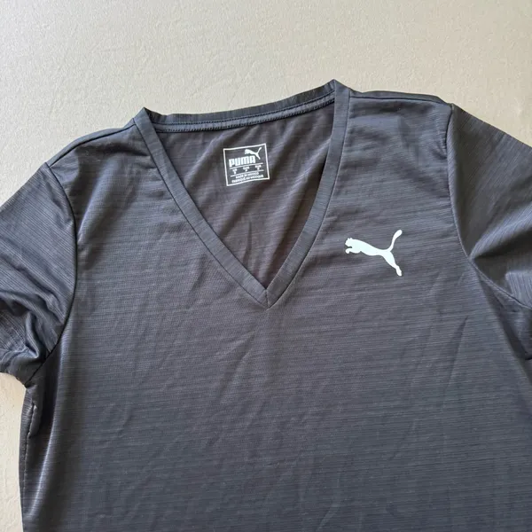 Puma Lightweight V-neck athletic t-shirt - Image 3