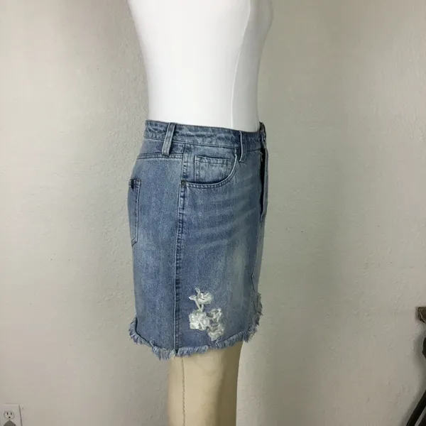 Buffalo Jeans Skirt Size 29 David Bitton Cotton Denim Embroidered Light Wash - Image 2