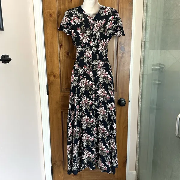 Vtg Nostalgia Maxi Dress Med Whimsical Garden Dark Floral Cottagecore Whimsigoth - Image 3