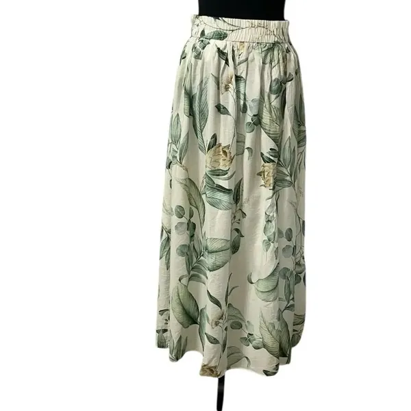 H&M Floral Print Maxi Button Down Skirt(Size Small) - Image 8