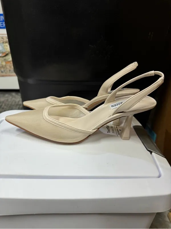 Steve Madden Beyah Pump 8.5 Pointed Toe Heels new - Image 6