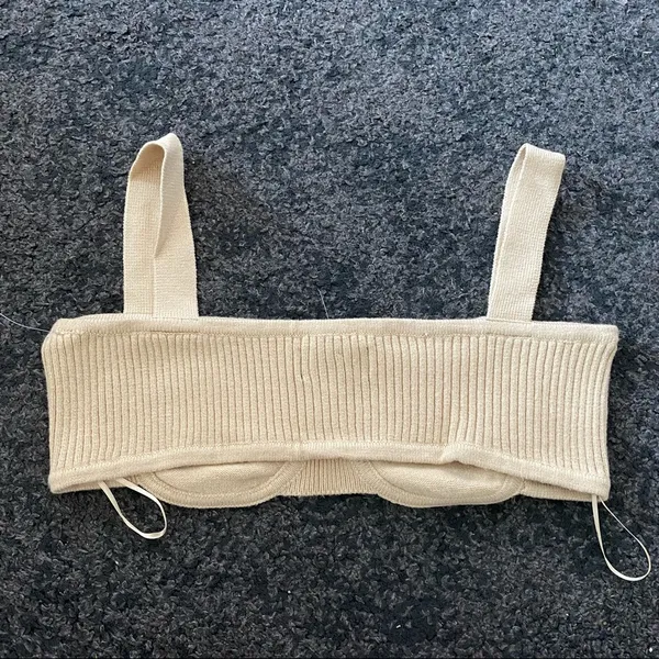 We Wore What Danielle Bernstein  Sweater bralette crop top Size M - Image 5