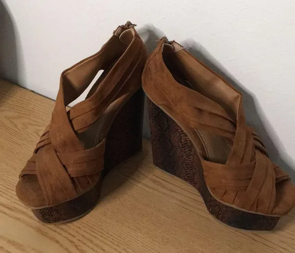 New Women’s Sexy Snake Print Suede Feel 5.5” Wedges Brown Size 5.5 - Image 3