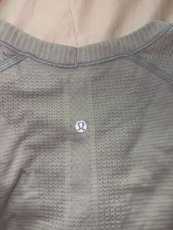 Lululemon Swiftly Tech Short Sleeve - Image 3
