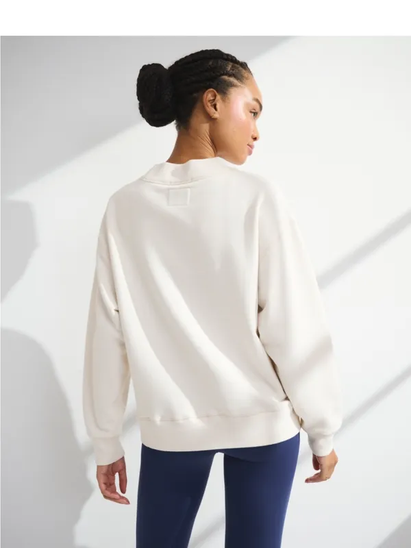 Women's Abercrombie Cream Relaxed Crewneck Sweatshirt - Image 4