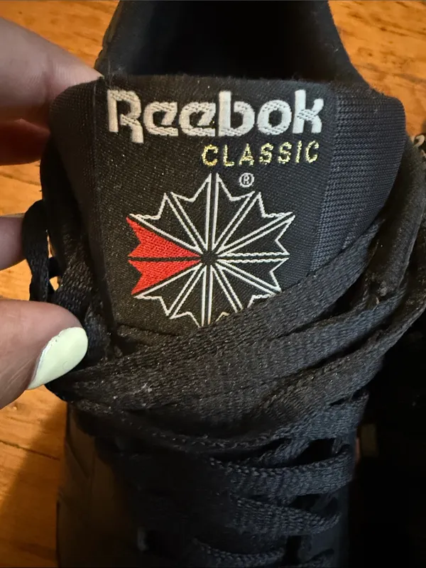Reebok Women’s Classic Black Leather Sneakers Size 8 - Image 11