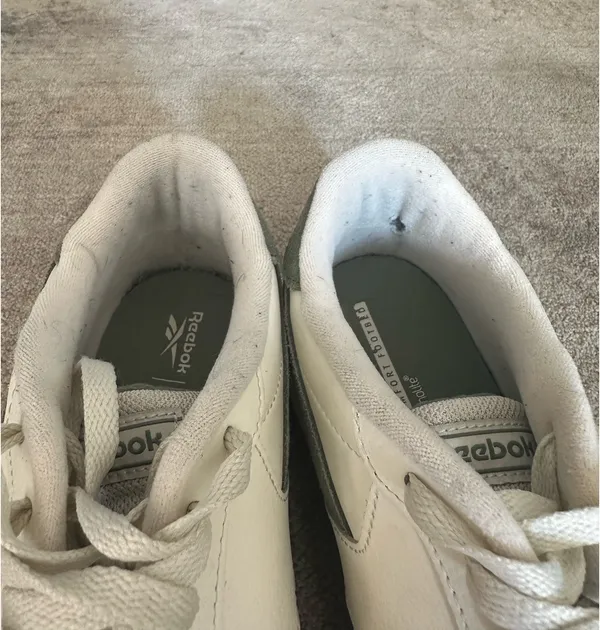 Men’s Reebok Sneakers - Image 3