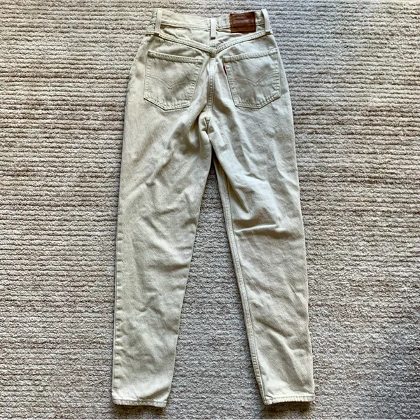 Levi’s 80s Mom Jeans 100% Cotton Ecru Size 24 - Image 3