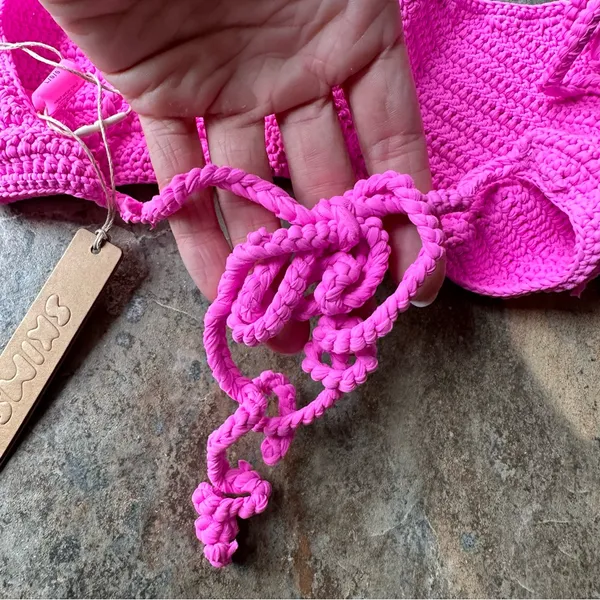 Skims Crochet Swim Scoop Bikini Top NWT Taffy Pink Women's Size Large - Image 10